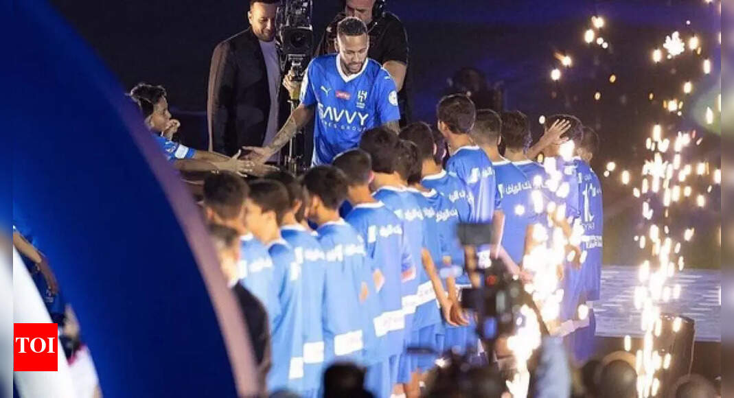 WATCH: Neymar gets rapturous welcome at Saudi club Al-Hilal | Football ...