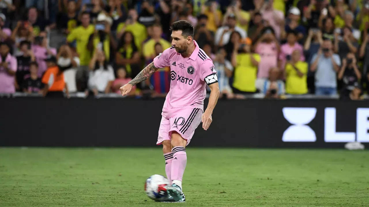 Lionel Messi leads Inter Miami to first trophy with Leagues Cup win