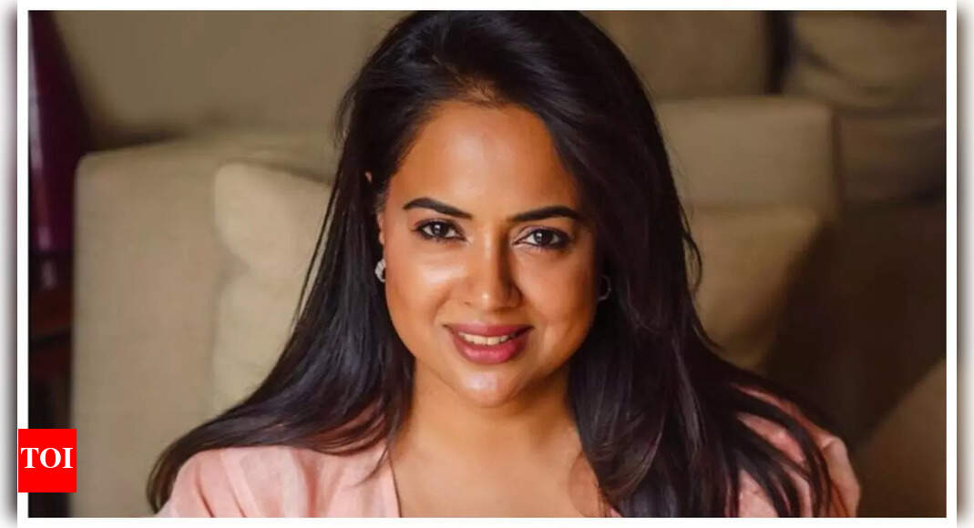 Sameera Reddy says she is body shamed even today for her postpartum ...
