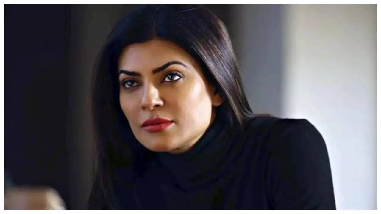 Sushmita Sen REACTS to viral video comparing her to Aishwarya Rai and  Priyanka Chopra; says she was not trying to be humble | Hindi Movie News -  Times of India