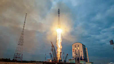 Russia's Luna-25 crashes into Moon, Chandrayaan-3 now sole contender to win race for South Pole