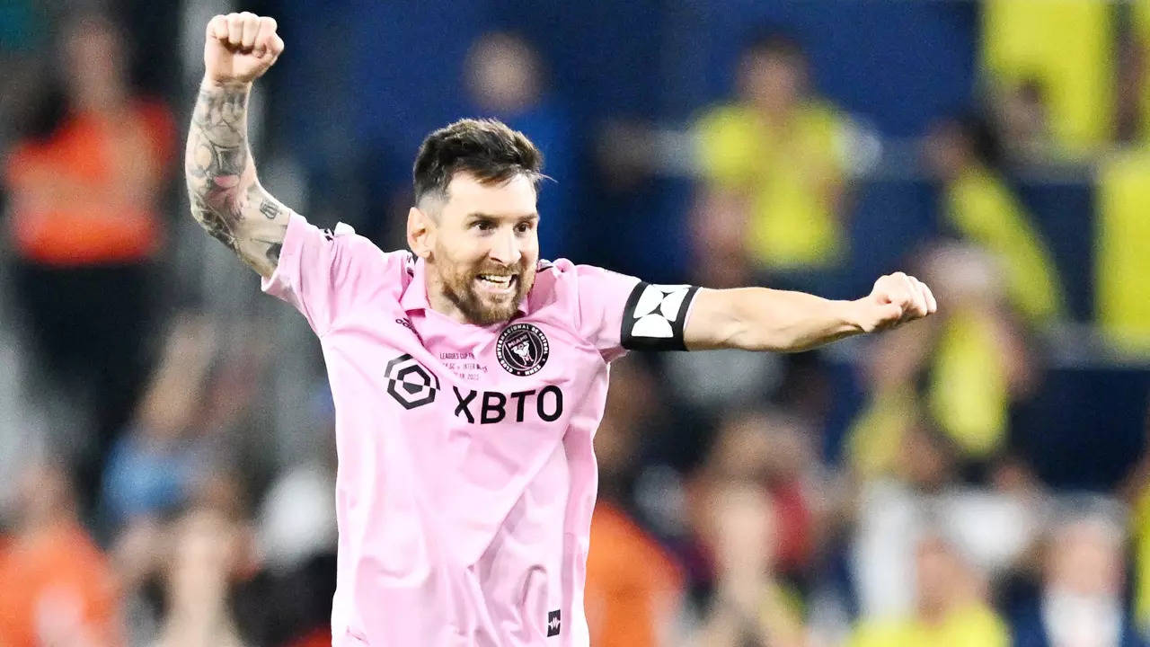 Lionel Messi and Inter Miami capture first trophy in club history