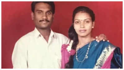 Bhau Kadam celebrates 23rd wedding anniversary with wife Mamata Kadam; shares throwback pics