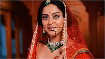 'Shubh Mangal Saavdhan': Yamini Singh shares a mesmerising look from the set