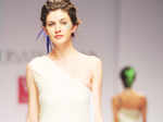 WIFW'11: Day 2: Urvashi Kaur