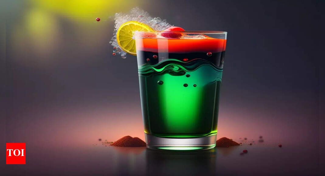 US woman spikes her date's drink with cockroach spray - Times of India