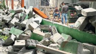 Pune: Illegal rooftop eatery in Kalyaninagar demolished