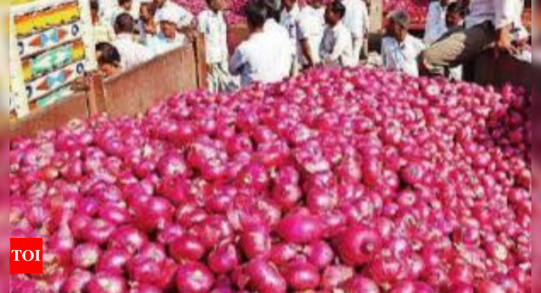 Why soaring onion prices may hurt govt more than tomatoes – Times of India