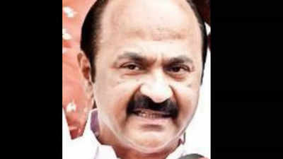 7 in fray for bypoll; Satheesan remembers Chandy, slams CM