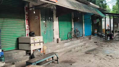 Bidhannagar traders stage three-day stir, shut community market over civic body inaction