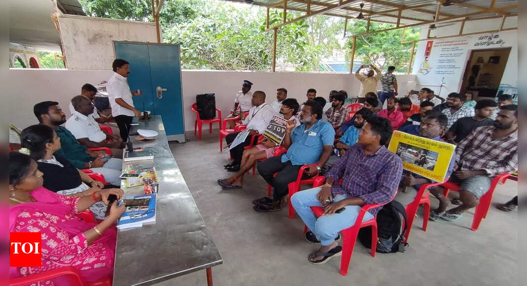 Chennai Corporation councillor holds helmet awareness programme for