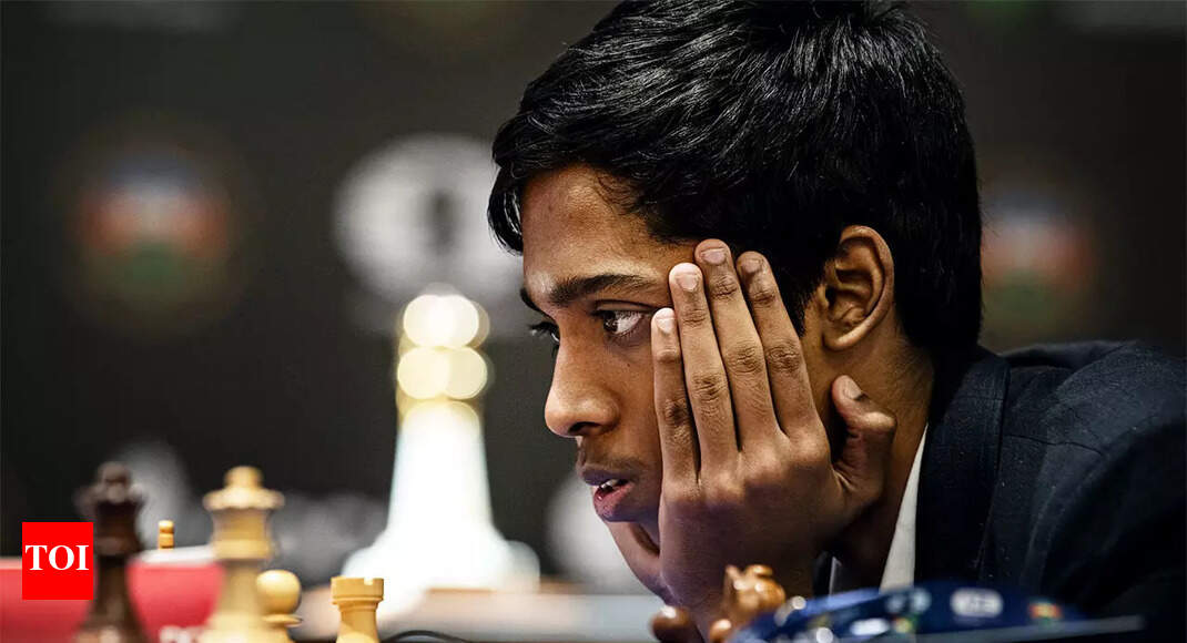 Magnus Carlsen  Chess World Cup final: Magnus Carlsen class apart, R.  Praggnanandhaa wins hearts - Telegraph India