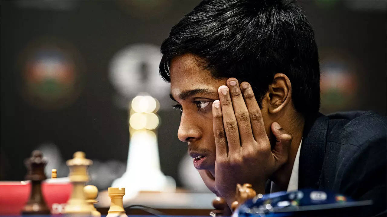 Who are the 3 Indians to have defeated Chess master Magnus Carlsen?