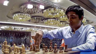 Praggnanandhaa vs Anand! Their First Ever Encounter 