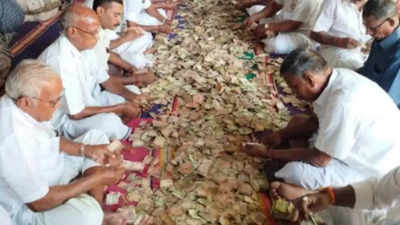 Tamil Nadu: Rs 79.9 lakh of cash donated in Srirangam temple hundials