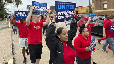 US auto workers vote to authorize strike if contract talks fail