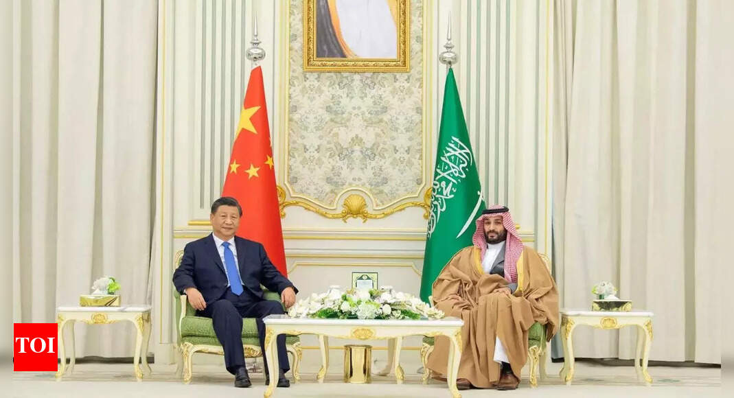 Saudi Arabia considers Chinese bid for nuclear plant -WSJ - Times of India