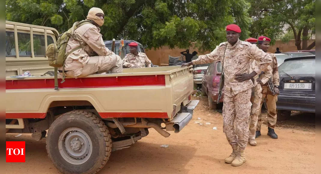 Les dirigeants militaires du Niger ordonnent le départ de quatre envoyés