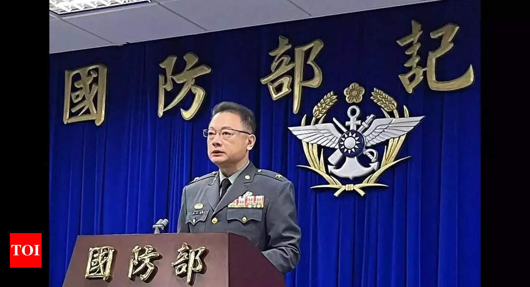 Taiwan reports 20 Chinese military aircraft entered defence zone – Times of India