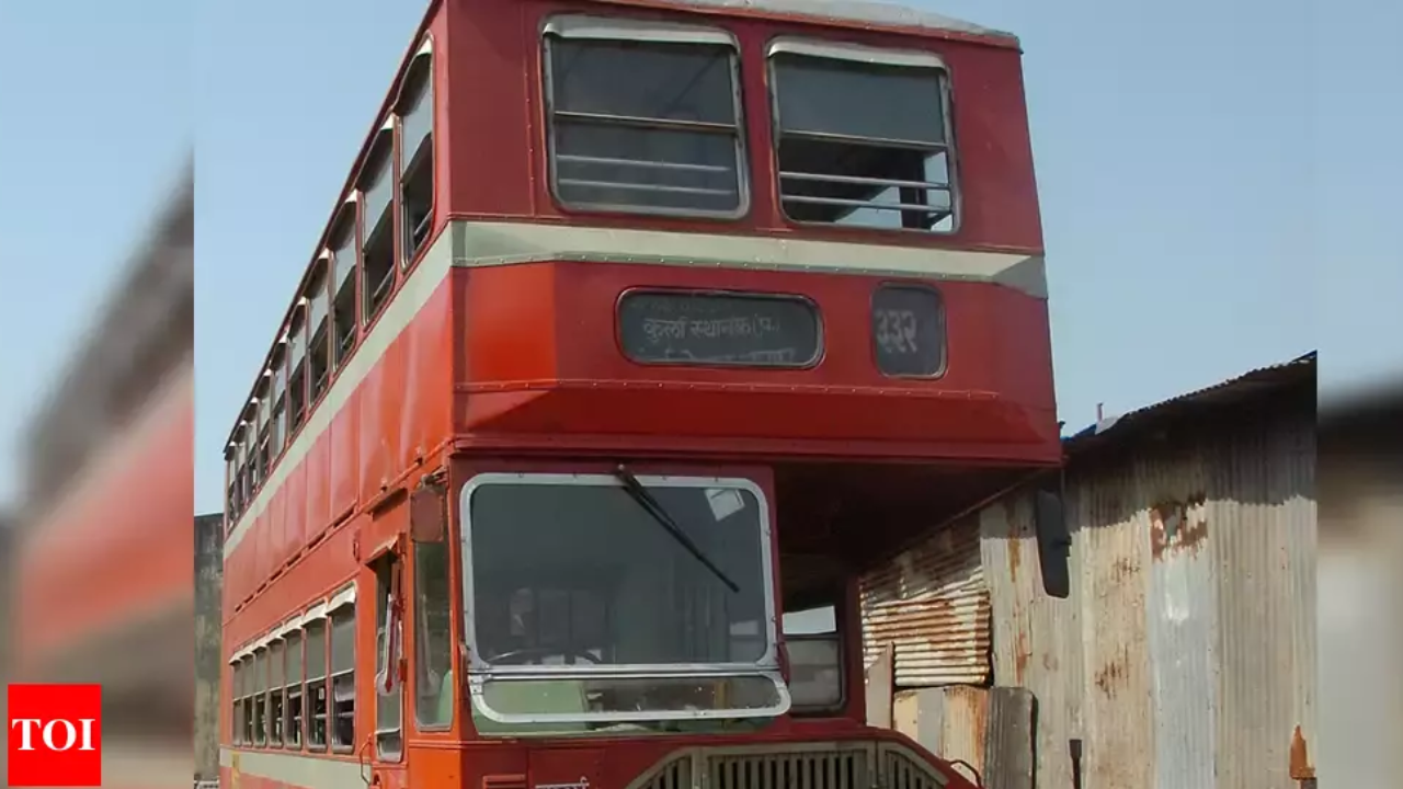 Tour a Double-Decker Bus Turned Into a Mobile Hostel