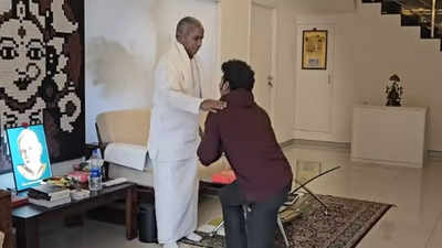 Devi Sri Prasad gets Ilaiyaraaja's blessings after winning the National Award for 'Pushpa'