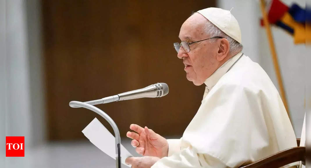 Le pape estime que la désinformation est le « premier péché » du journalisme