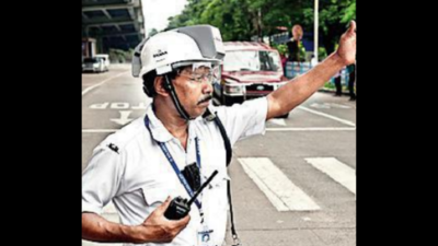Keeping cops cool: Trial for 'AC helmets' starts in Kolkata