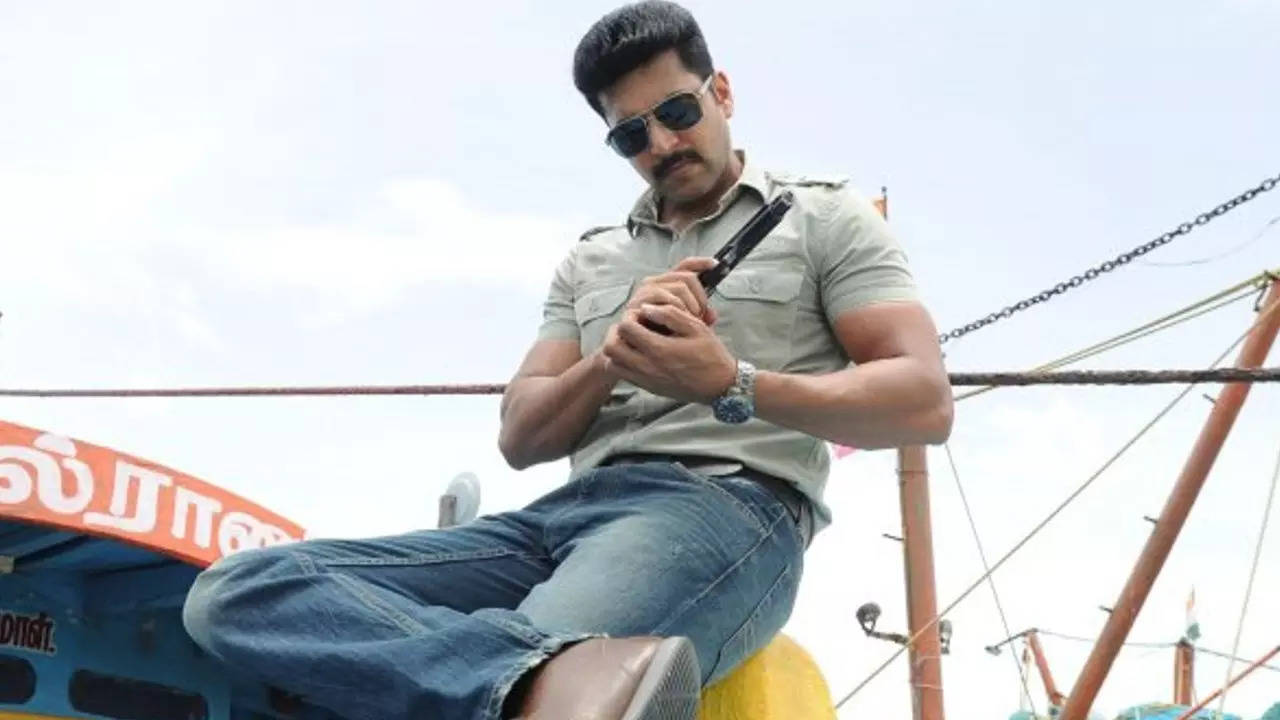 Thani oruvan best sale prime video