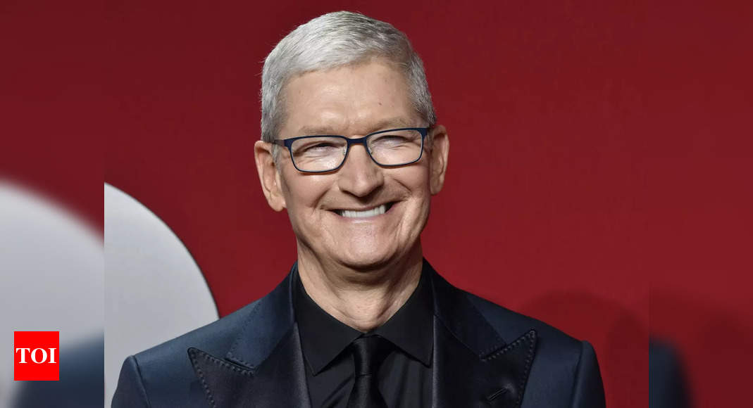 Apple CEO Tim Cook’s fake Instagram account is followed by senior executives – Times of India
