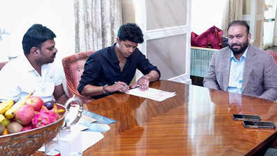 It's official: Vijay's son Jason Sanjay to make his directorial debut