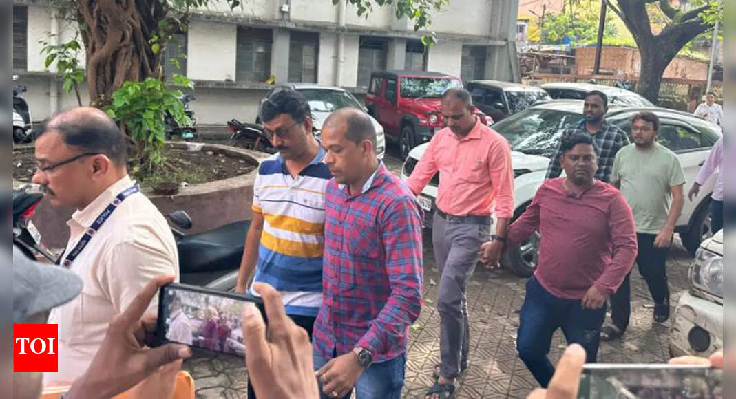 Ulhasnagar suicide case No faith in Thane crime branch, says Dhananjay