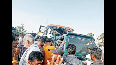 3 Govt Staff Among Six Killed As SUV, KSRTC Bus Collide In Karnataka's ...