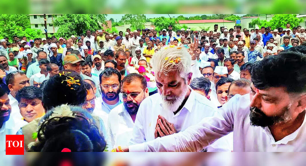 Ncp: Ncp, Cong & Cpm Sarpanchs Joinshiv Sena In Harsul | Nashik News ...