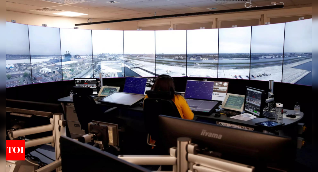 UK air traffic failure set to disrupt flights for days – Times of India