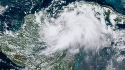 Hurricane Idalia churns toward Florida, threatening dangerous storm surge