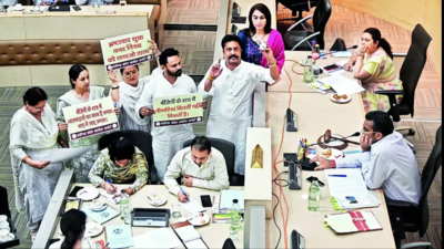 Chandigarh: If admn is going to run the city, lock civic body office, Congress tells BJP