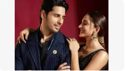 Sidharth Malhotra and Kiara Advani papped while attending an Art exhibition: see video inside