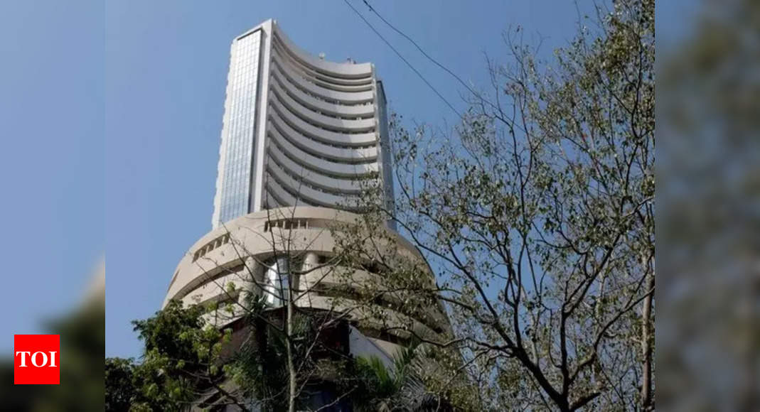 Sensex, Nifty end flat as financials offset US data-powered IT stocks – Times of India