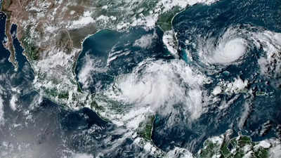 Hurricane Idalia makes landfall on Florida's west coast as a dangerous Category 3 storm