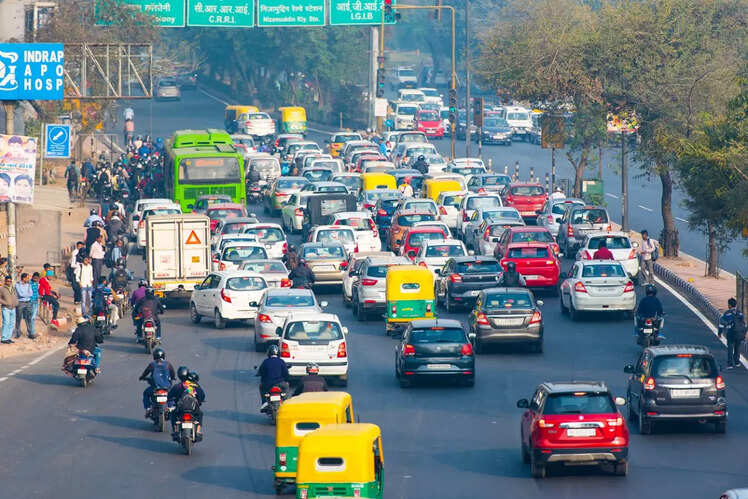 Will there be taxis, buses, and auto rickshaws available?