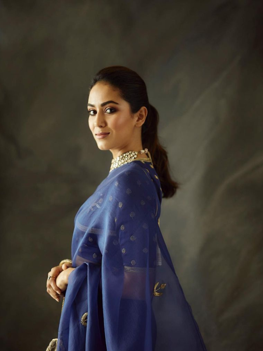 Shahid Kapoor's Wife Mira Rajput's Blue Saree Is Perf For Shaadi Season ...