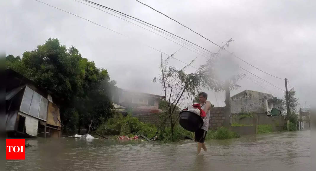 Typhoon Saola: Super Typhoon Saola Hurtles Towards Southern China, Hong ...