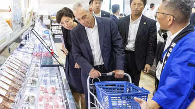 US envoy visits Fukushima to eat fish, criticize China's seafood ban over wastewater release