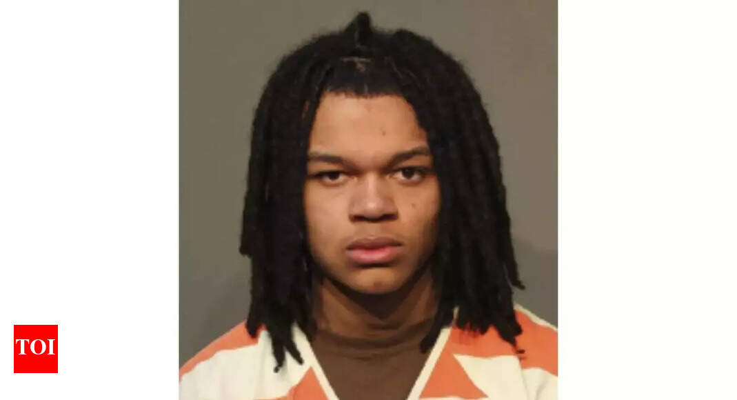 Des Moines: Trial underway for Iowa teenager accused of murdering 2 ...