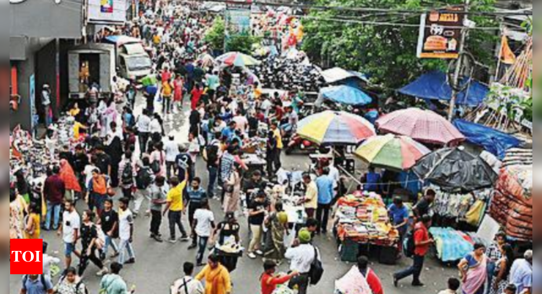 Early bird syndrome: With 50 days left for Durga Puja, crowds throng ...