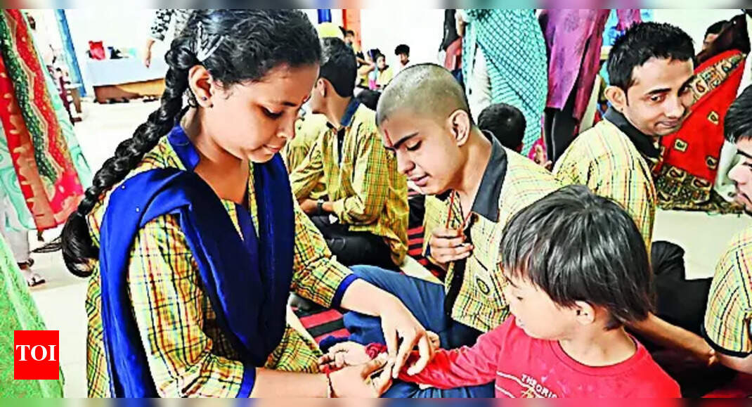 Raksha Bandhan: Family Members Strengthen Bonds Of Trust, Care With ...