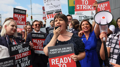 Strike: American Airlines flight attendants vote to authorize