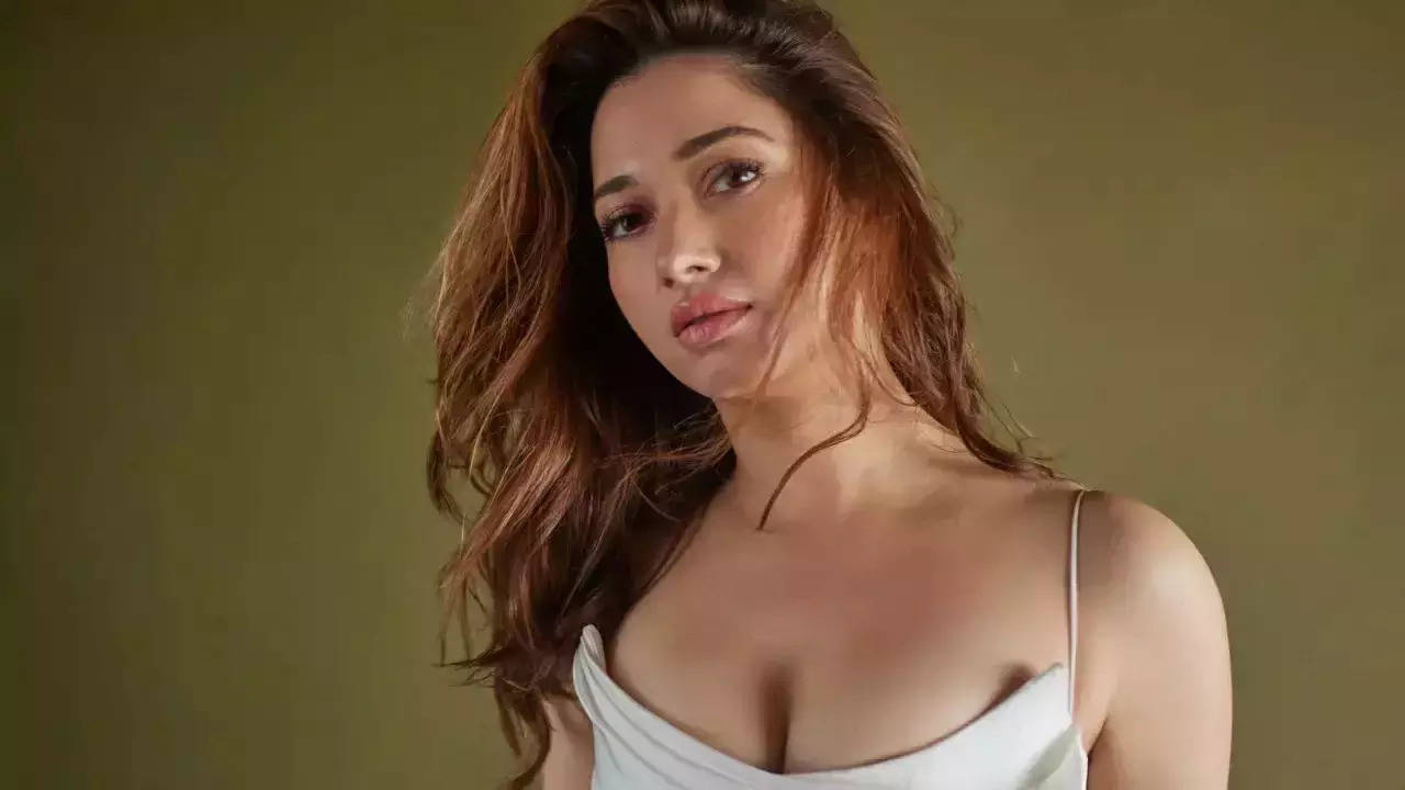 Tamannaah Bhatia pens note as she completes 18 years in the industry, talks  about her 'first true love' - WATCH | Hindi Movie News - Times of India