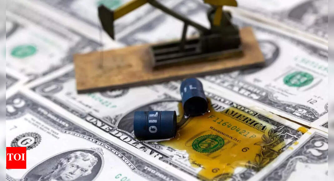 Crude Stocks US crude stocks to fall further, end below yearago