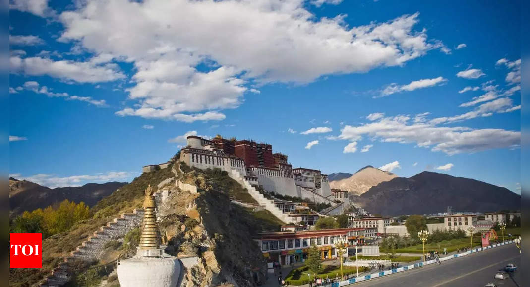 Laurie Chen : des envoyés de l’ONU visitent le Tibet dans le cadre d’un voyage organisé par la Chine dans un contexte de contrôle des droits
